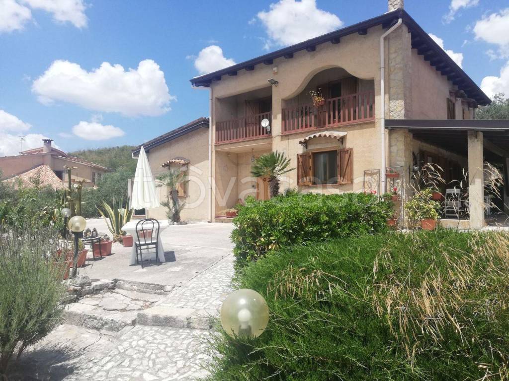 Villa in vendita a Chiusa Sclafani contrada Chiari s.n.c
