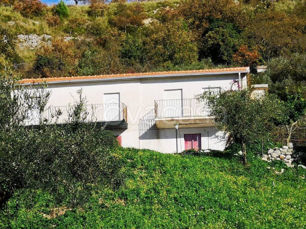 Villa in vendita a Giuliana contrada Licciardo s.n.c