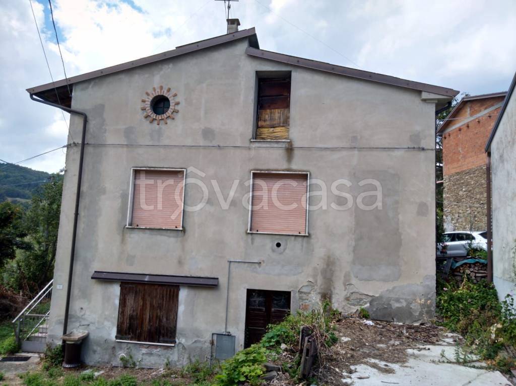 Villa Bifamiliare in in vendita da privato ad Alta Val Tidone via Antonio Gramsci, 8
