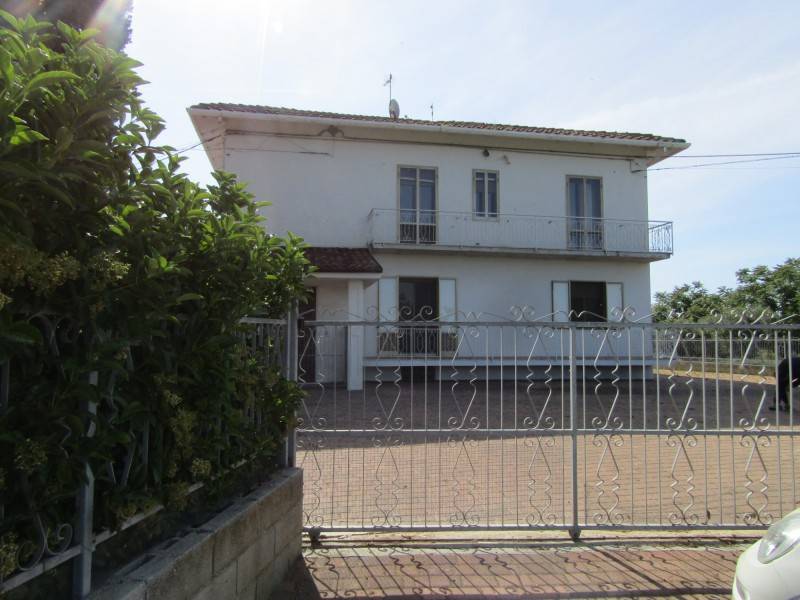 Villa Bifamiliare in vendita a Monsano via Giovanni Falcone, 2