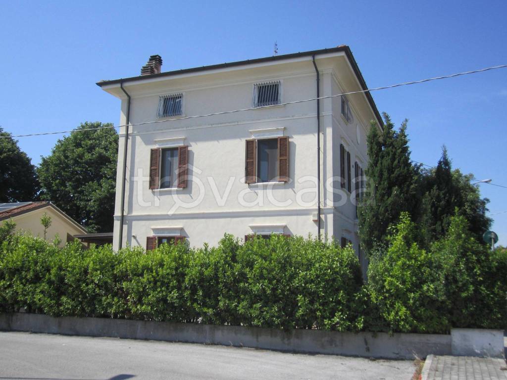 Villa Bifamiliare in vendita a Fano via 4 Novembre