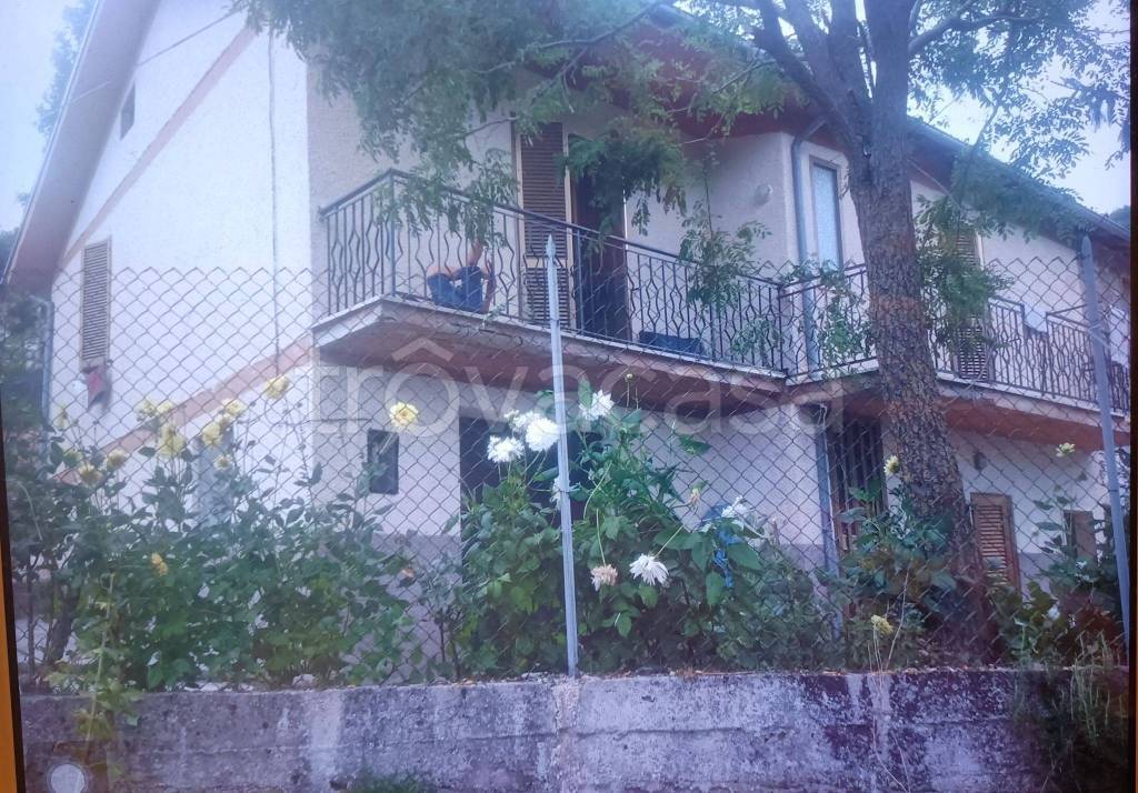 Villa in in vendita da privato a Rieti via Salaria, 6