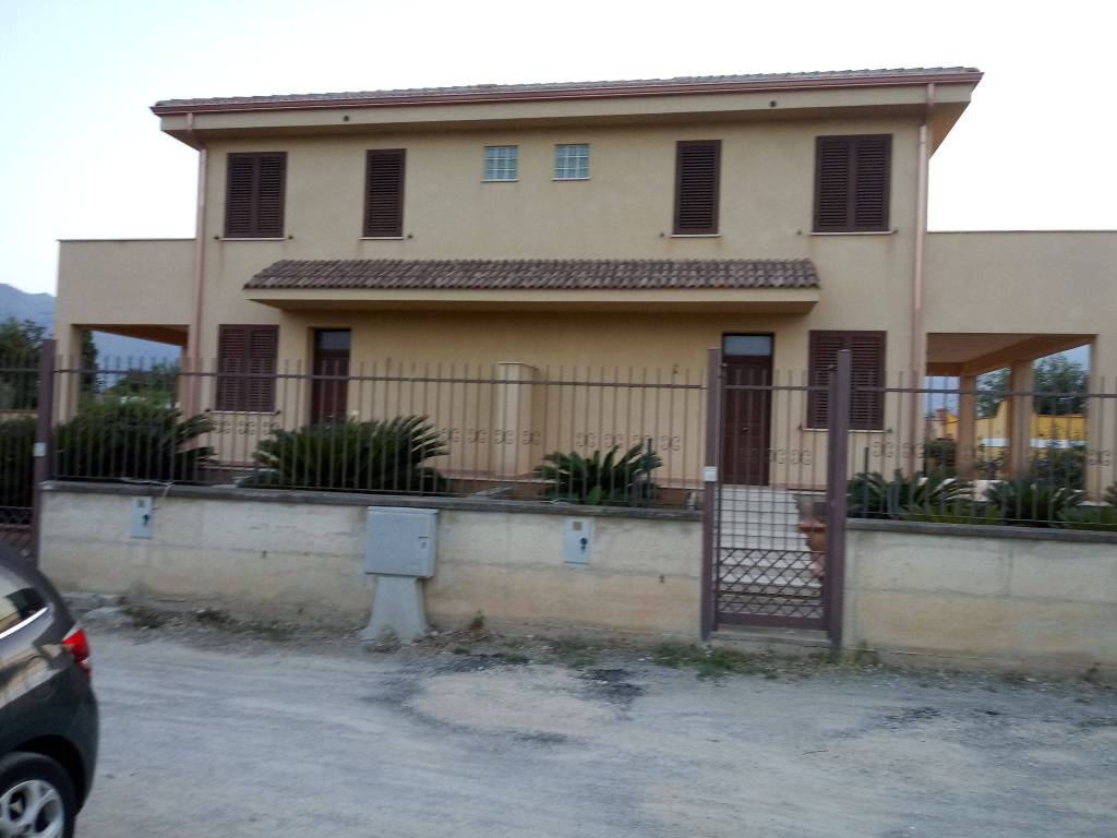 Villa Bifamiliare in in vendita da privato a Carini via Ferdinando Magellano, 104