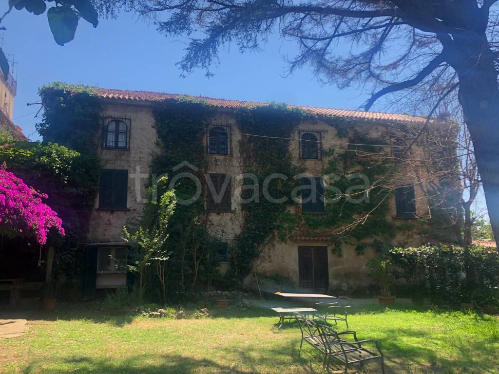 Villa in vendita a Castellabate via Luigi Marinelli