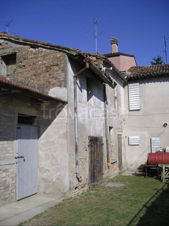 Casa Indipendente in in vendita da privato a Ravenna via Santerno Ammonite, 01