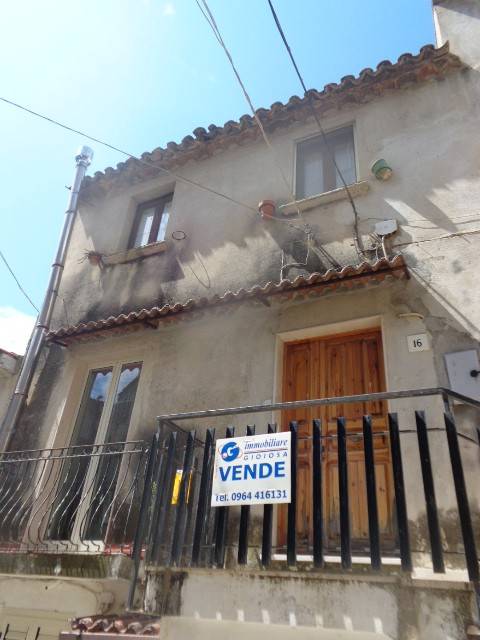 Appartamento in vendita a Monasterace via Marchese Martucci