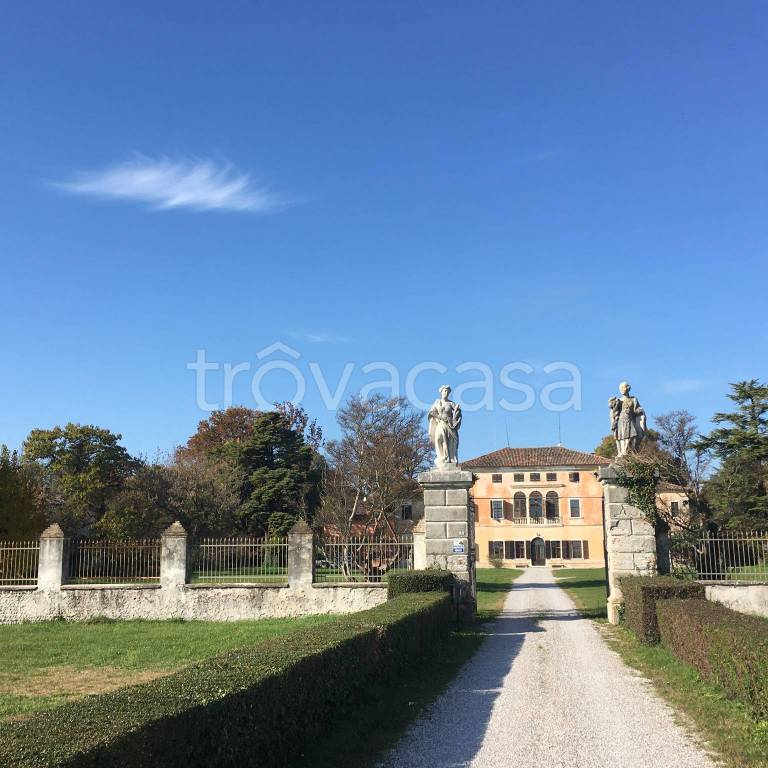 Villa Bifamiliare in vendita a Codroipo via Varmo, 13