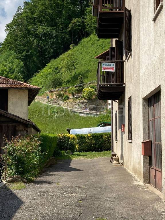 Appartamento in in vendita da privato a Pieve di Bono-Prezzo frazione Agrone