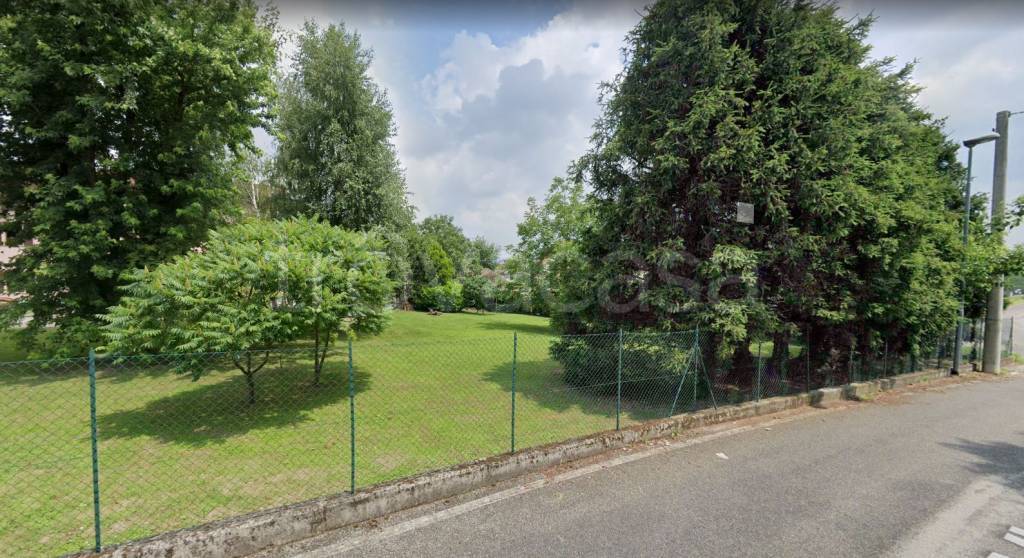 Terreno Residenziale in vendita a Nibionno via Montello, 1