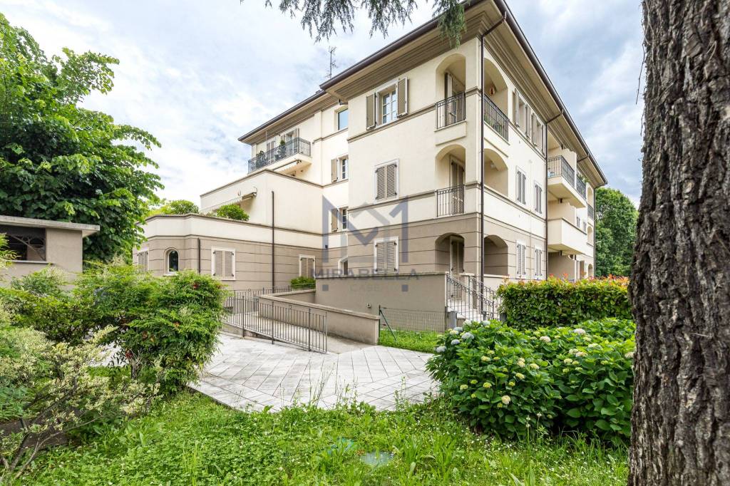 Appartamento in vendita a Lentate sul Seveso via Giacomo Matteotti, 20