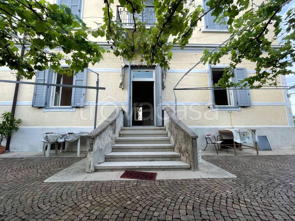 Casa Indipendente in vendita a Gorizia via di Manzano, 8