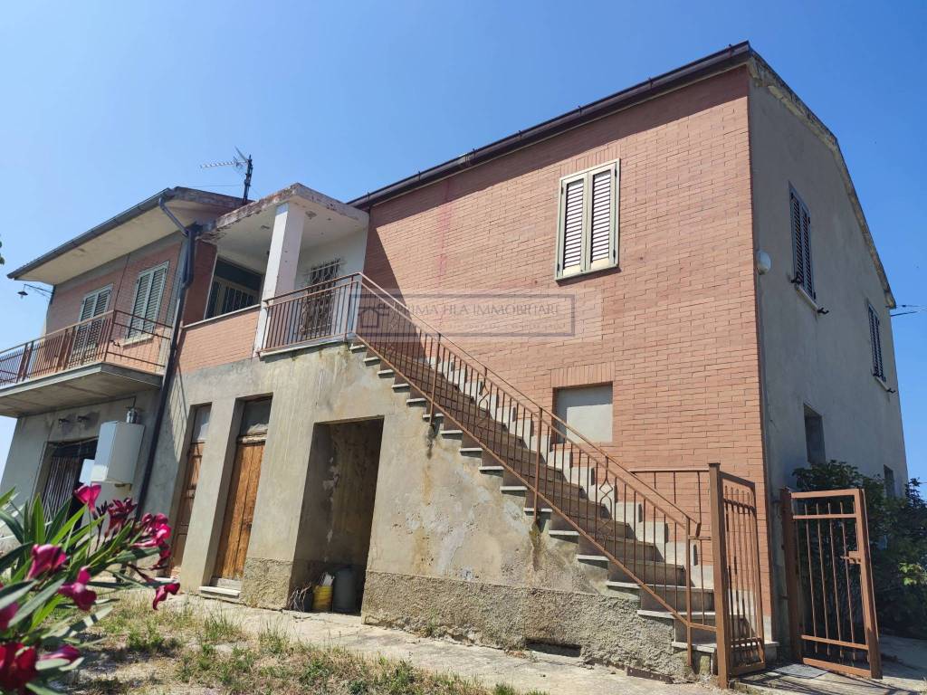 Casale in vendita a Offida contrada San Lazzaro, 51