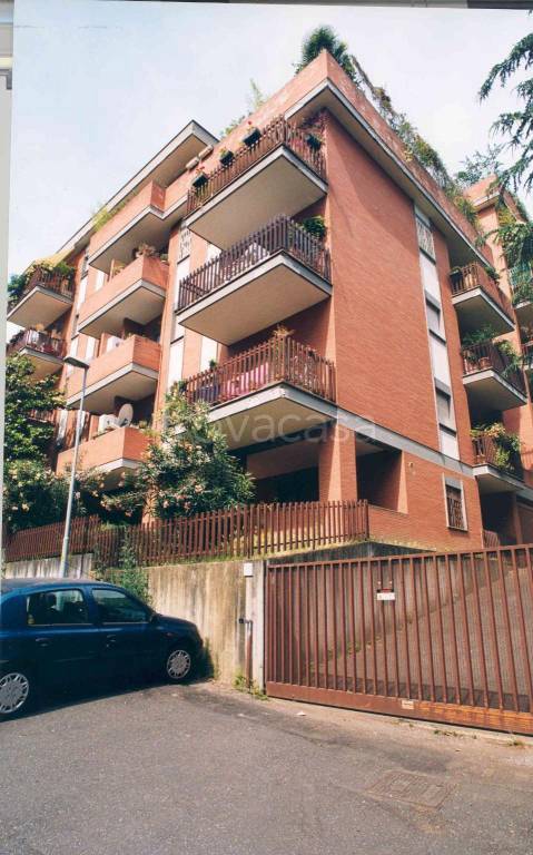 Appartamento in vendita a Roma via Sanzeno,25