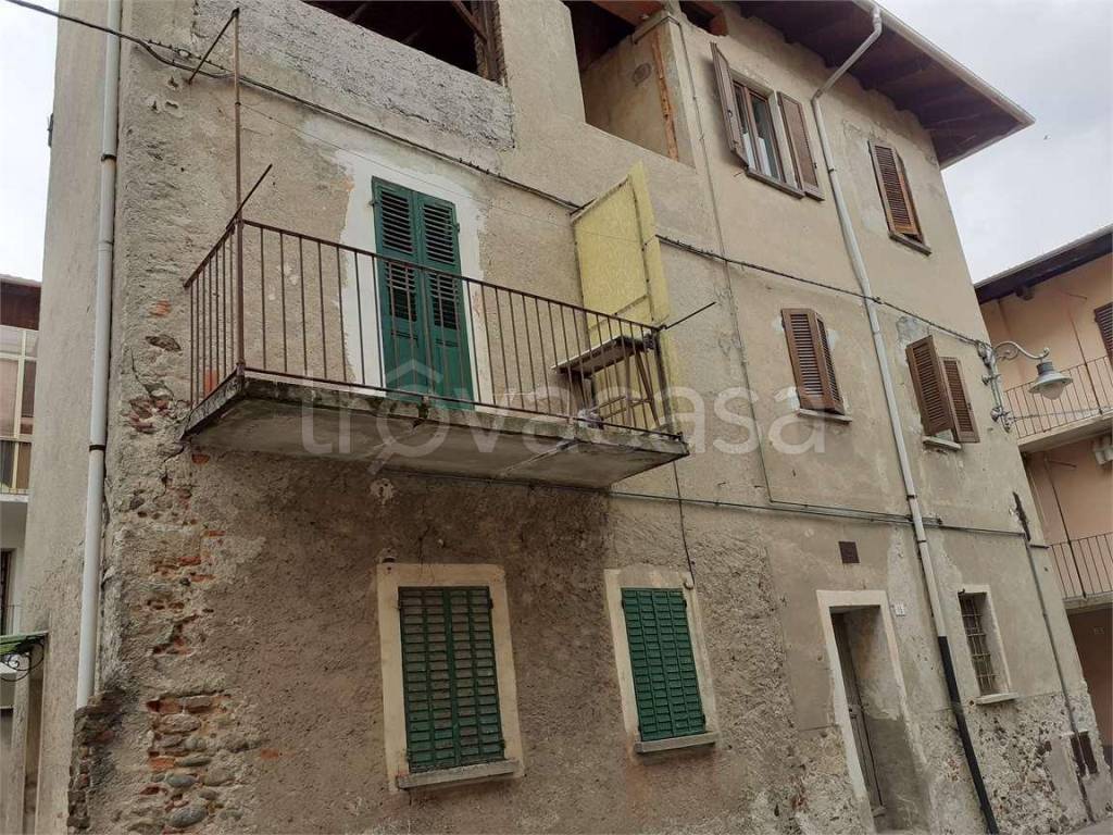 Casa Indipendente in vendita a Serravalle Sesia via bellini, 13