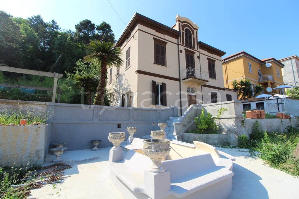 Villa in vendita a La Spezia viale San Bartolomeo