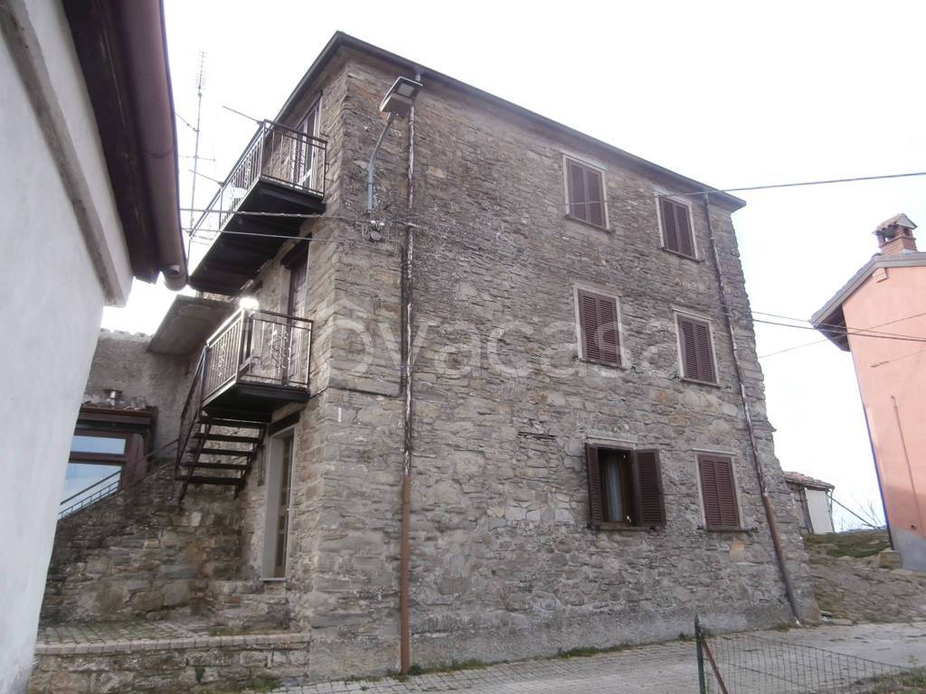 Casa Indipendente in vendita a Varzi castellaro