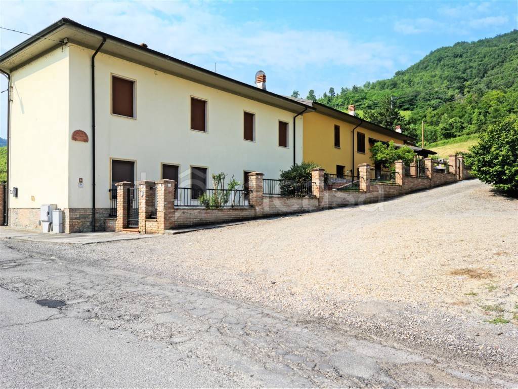 Villa in vendita a Borgo Priolo frazione Schizzola