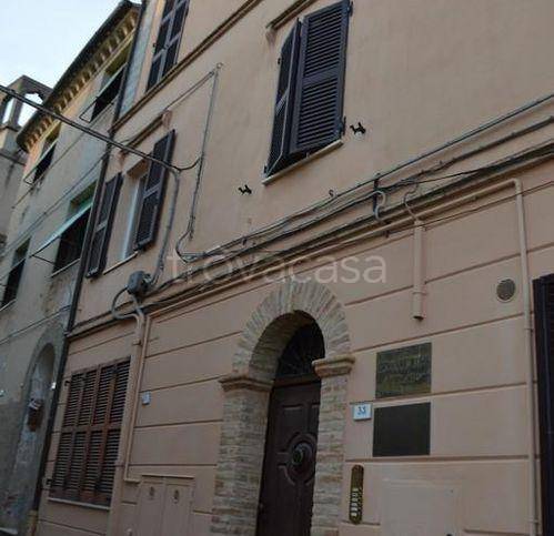 Appartamento in vendita a Camerano via Enrico Iacomini, 53