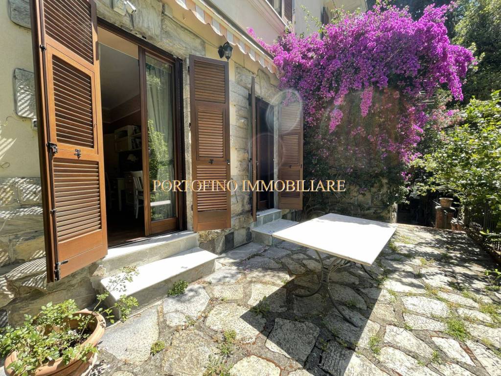 Appartamento in vendita a Rapallo via Sage