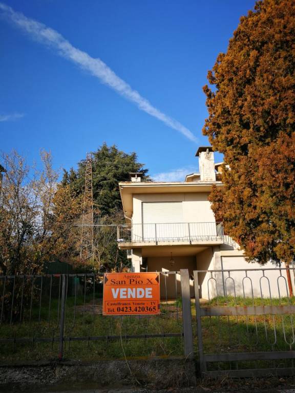 Villa in vendita a Castelfranco Veneto via borgo Treviso