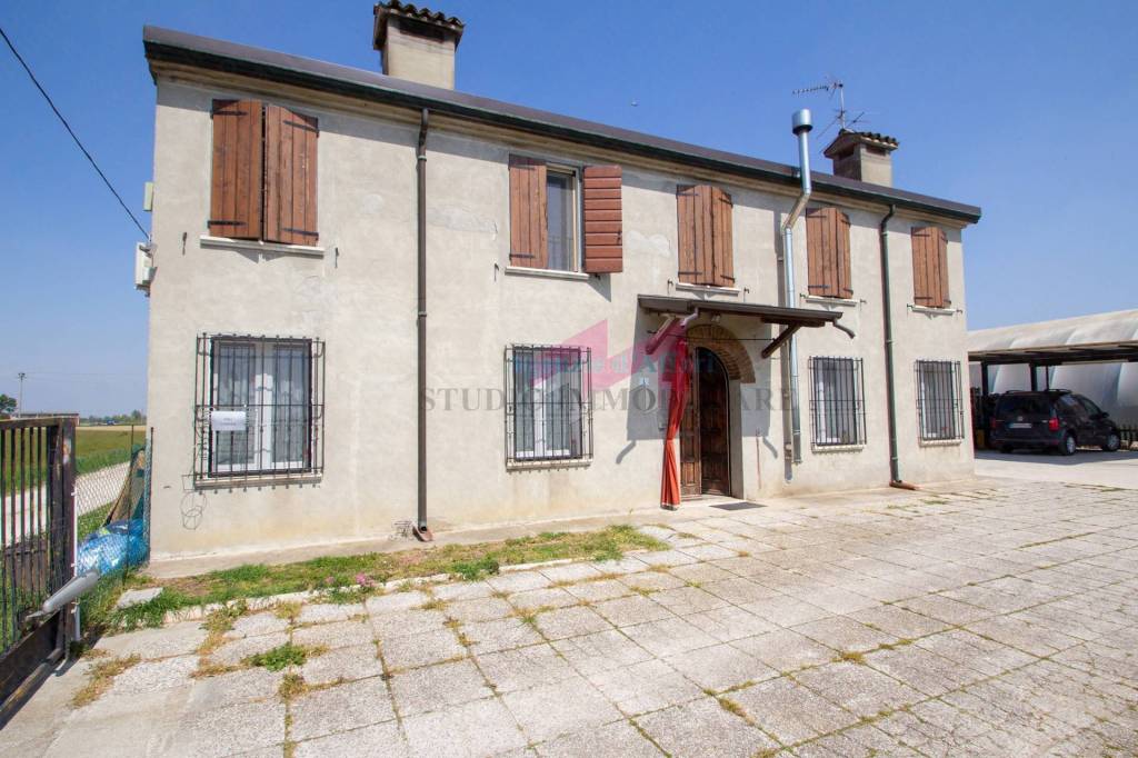 Villa in in vendita da privato a Melara via Forini, 1