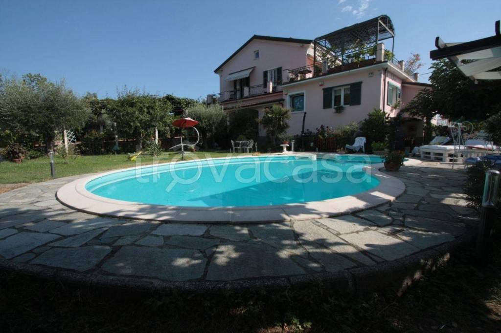Villa Bifamiliare in vendita a La Spezia via del Parodi