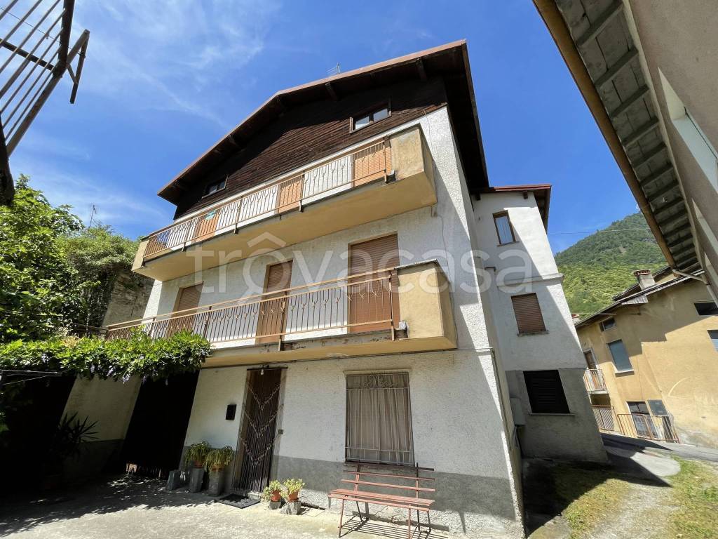 Casa Indipendente in vendita a Berbenno di Valtellina via per La Ceca