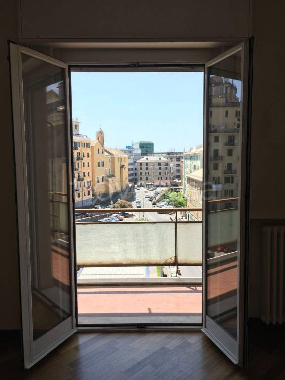 Appartamento in vendita a Genova via Borzoli