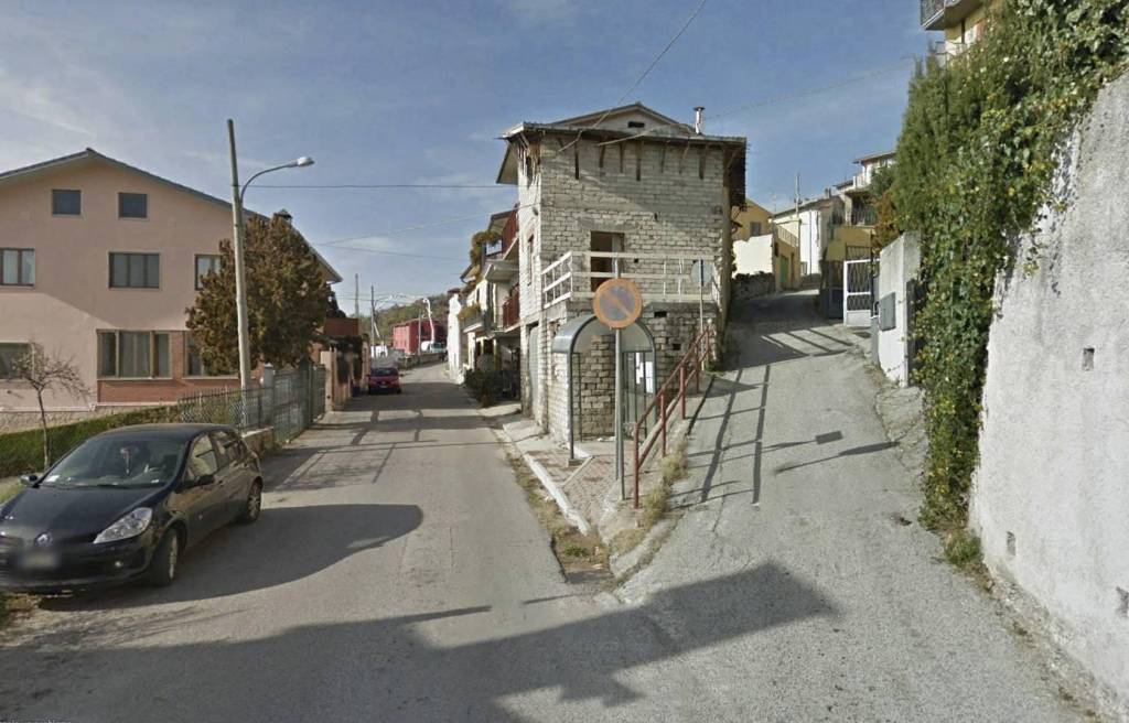 Casa Indipendente in vendita a Pizzoli via Palazzaccio, 42