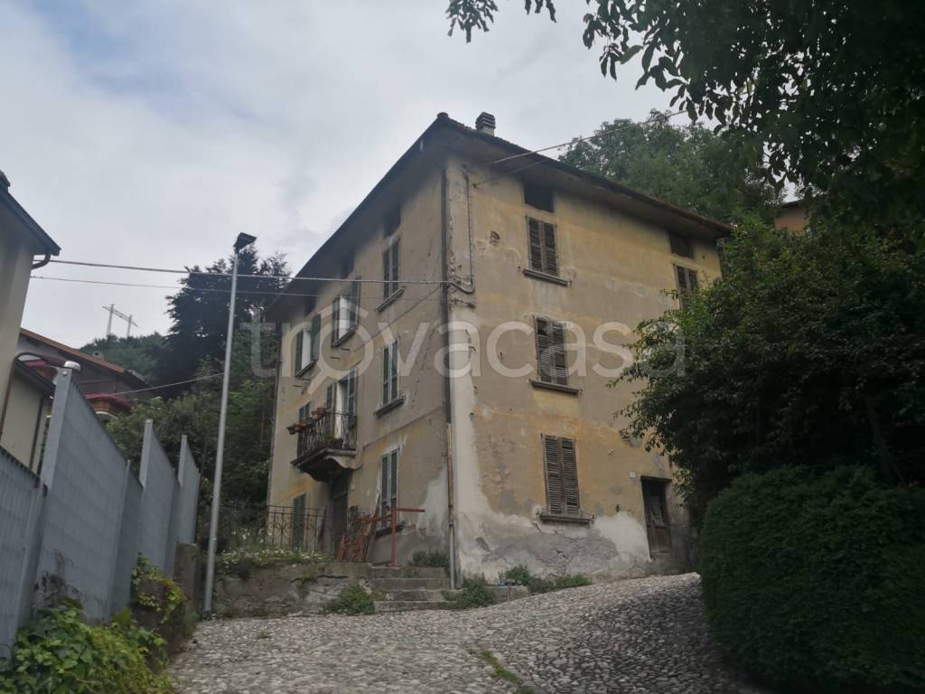 Villa Bifamiliare in vendita a Edolo