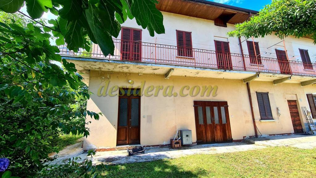 Casale in vendita a Castelletto sopra Ticino viale Armando Diaz, 10