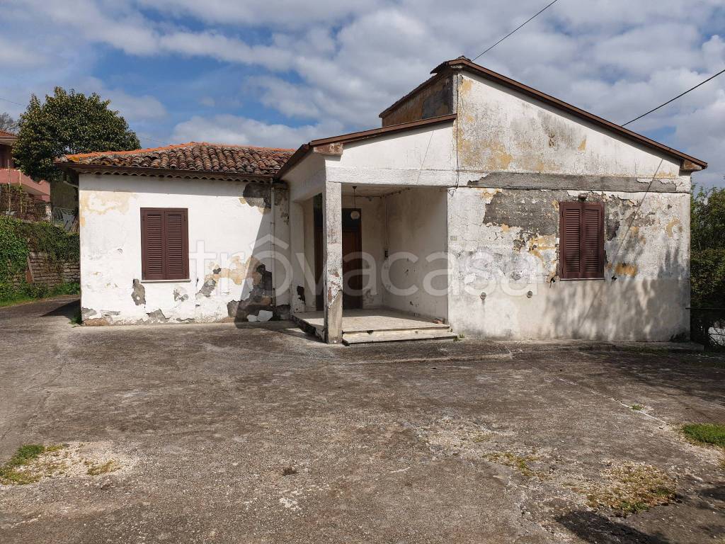 Villa in vendita a Ceccano via Colle San Sebastiano