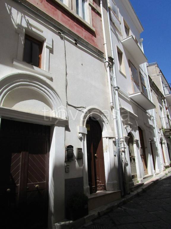 Appartamento in vendita a Monte Sant'Angelo via Giuseppe Verdi