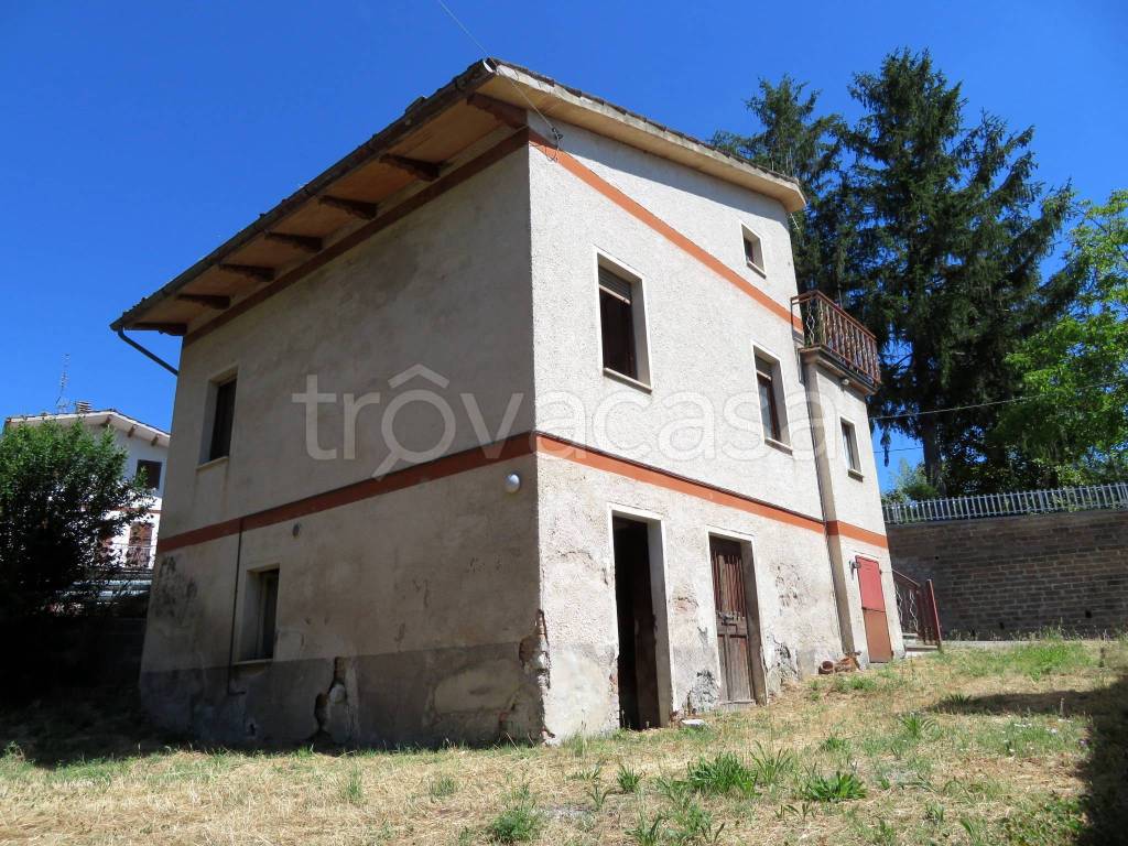 Casale in vendita a Sarnano contrada Vecciola, 116
