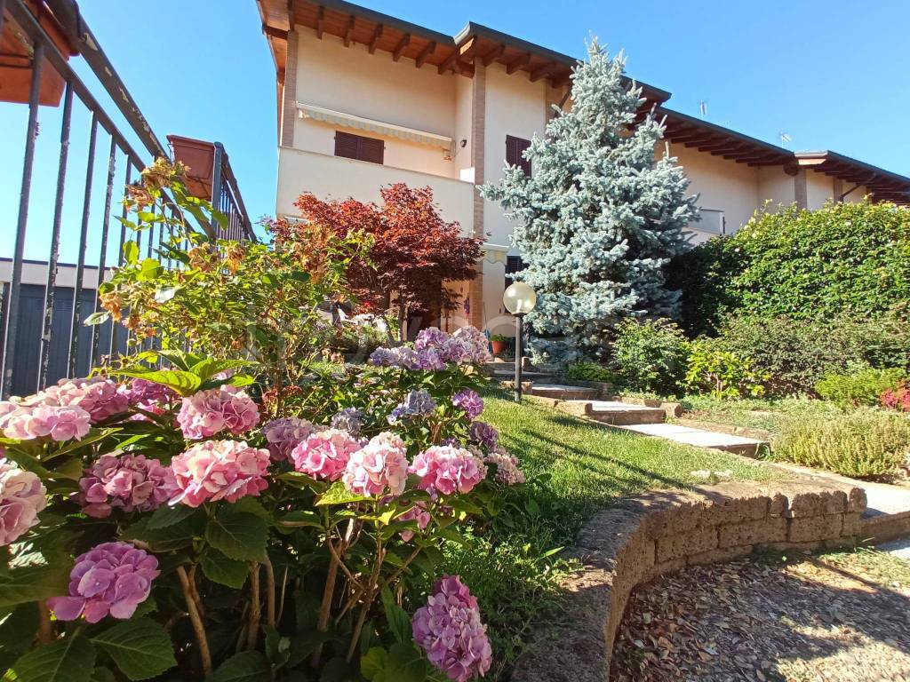 Villa a Schiera in vendita a Magenta via Generale Cler