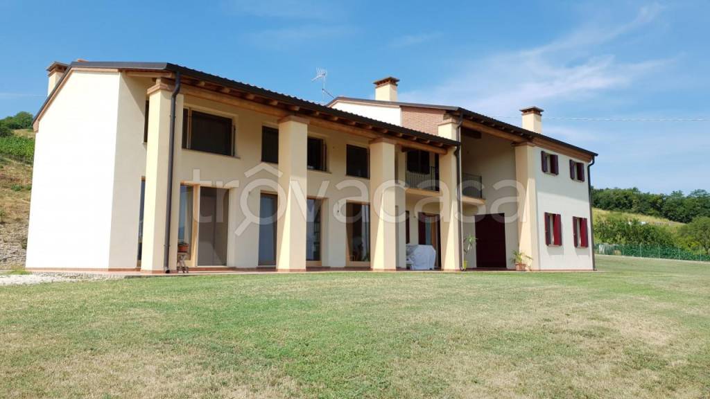 Casa Indipendente in vendita a Lozzo Atestino via pergolette
