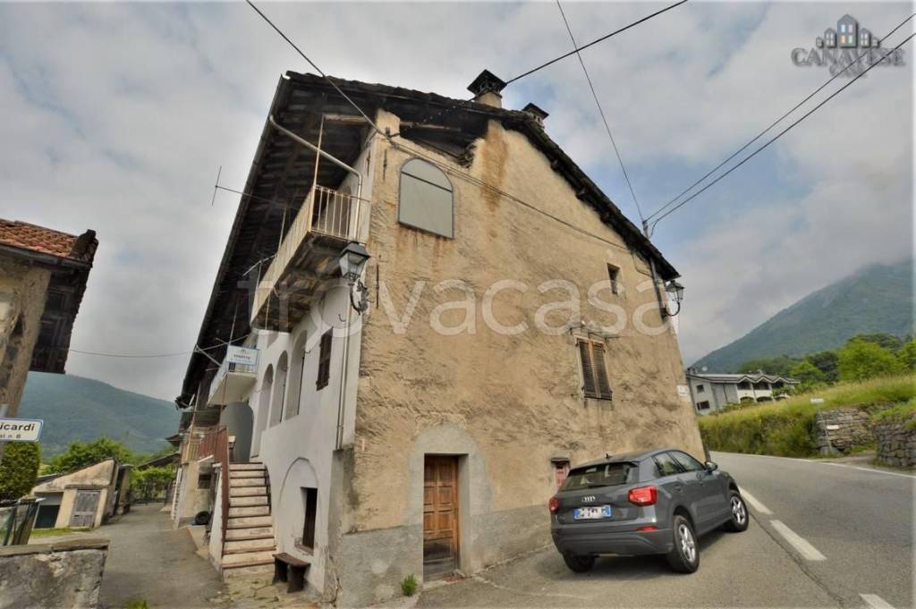 Casa Indipendente in vendita a Valchiusa piazza Riccardi, 3