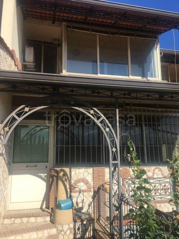 Villa a Schiera in in vendita da privato ad Aquino via Antonio Gramsci, 52
