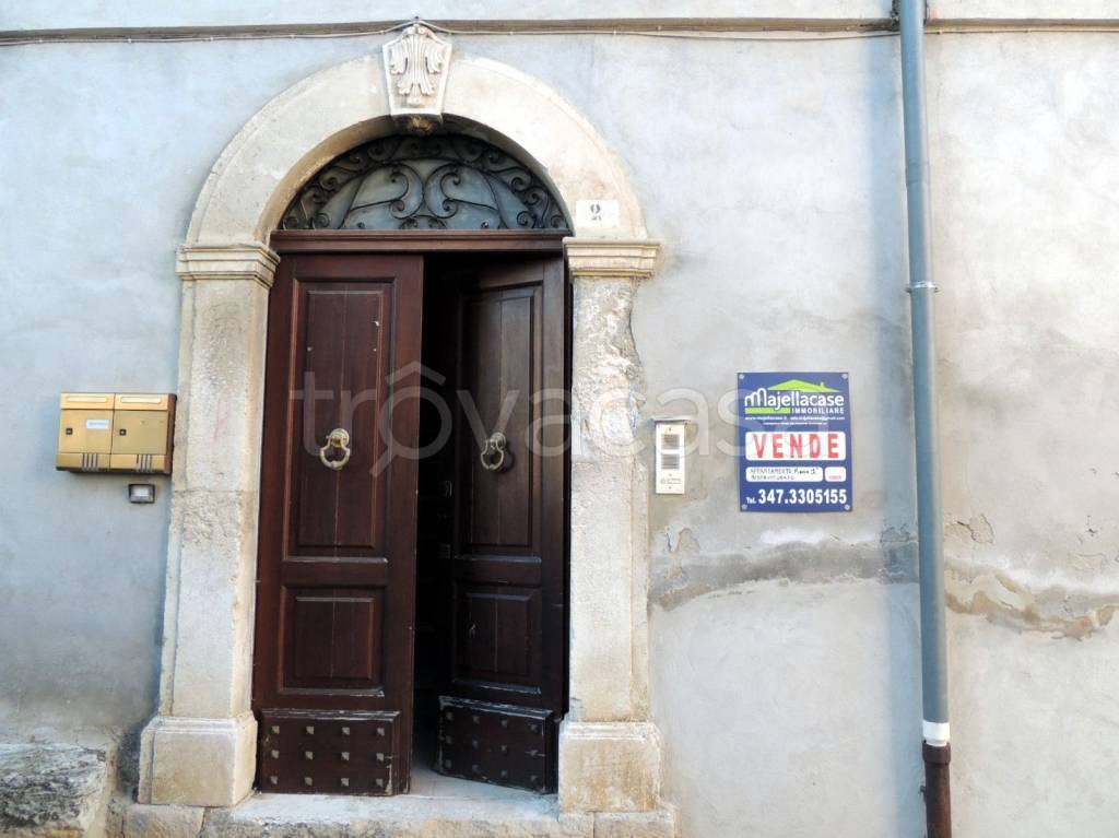 Appartamento in vendita a Torre de' Passeri piazza Plebiscito