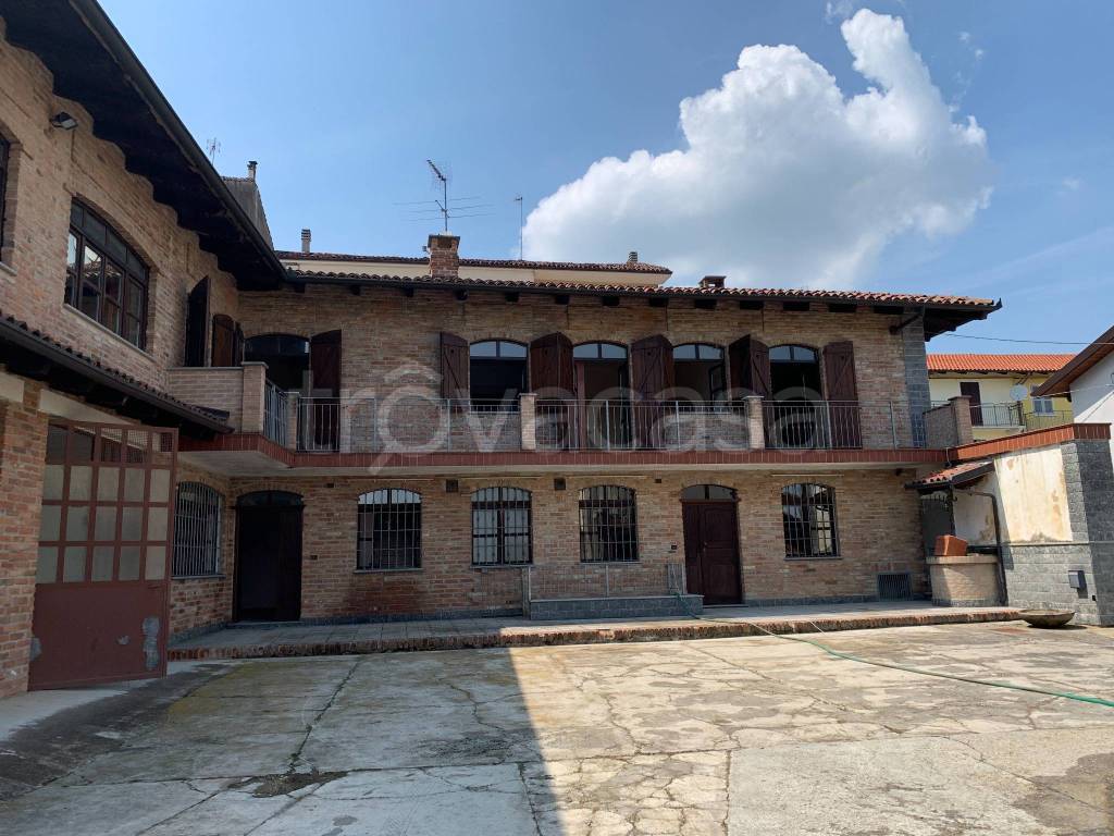 Casale in vendita a Montechiaro d'Asti via Mairano, 24