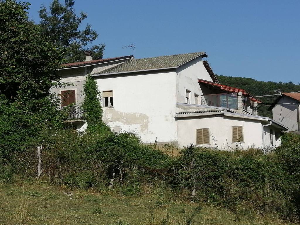 Villa in in vendita da privato a Montereale strada Regionale Picente