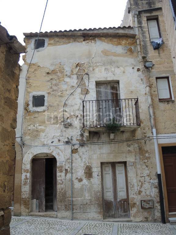 Intero Stabile in in vendita da privato a Sambuca di Sicilia vicolo Saraceno, 18
