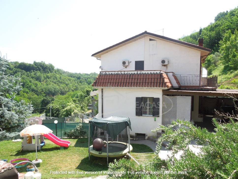 Casa Indipendente in vendita a Venarotta frazione Ulibra