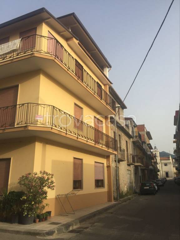 Appartamento in in vendita da privato a Barcellona Pozzo di Gotto via Isonzo, 8
