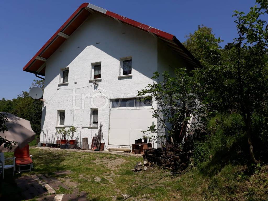 Casa Indipendente in in vendita da privato a Borgo Val di Taro località Case Poggio Frazione Porcigatone