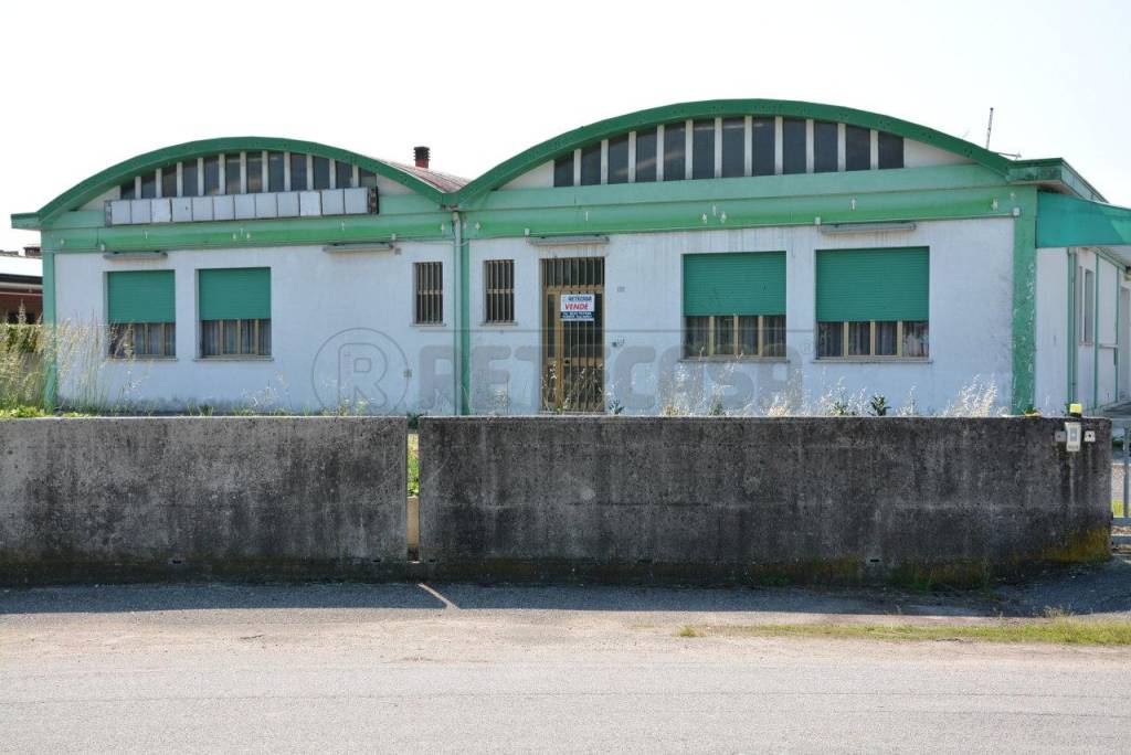 Capannone Industriale in vendita a Gonars via Molini, 13