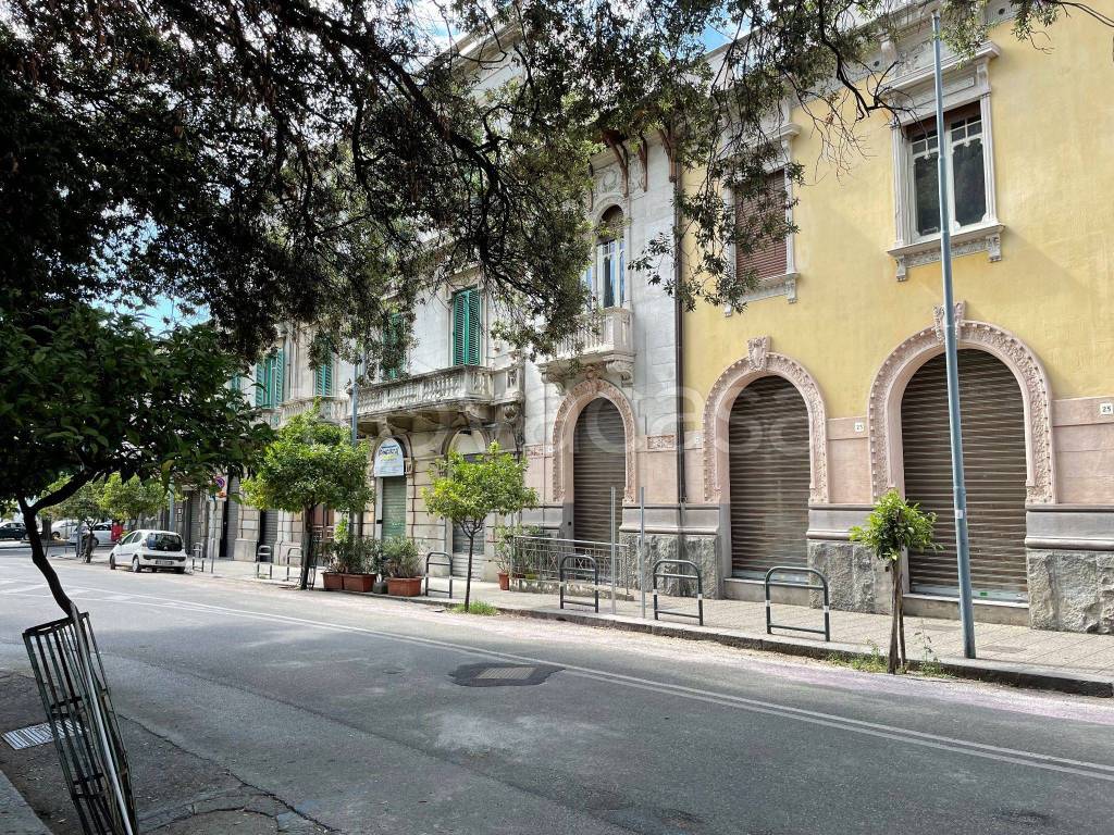 Negozio in in affitto da privato a Messina via Consolato del Mare, 17