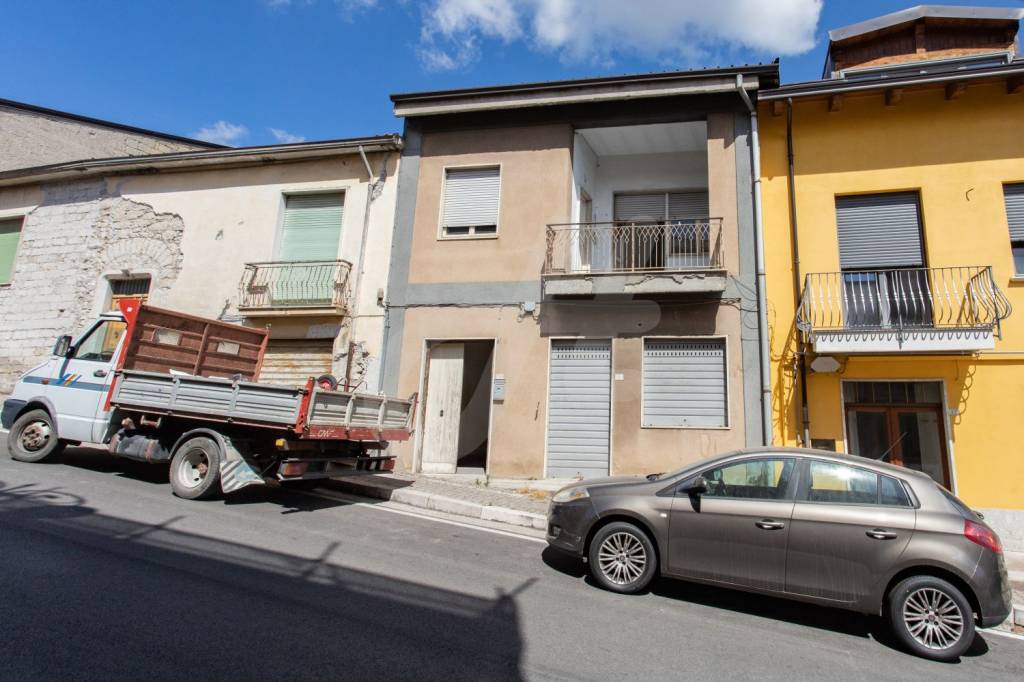 Casa Indipendente in vendita a Pietradefusi via Roma, 81