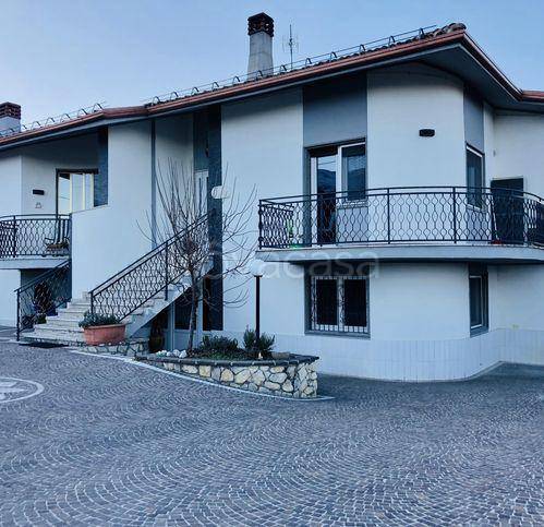 Villa in vendita a L'Aquila via Del Tombolo