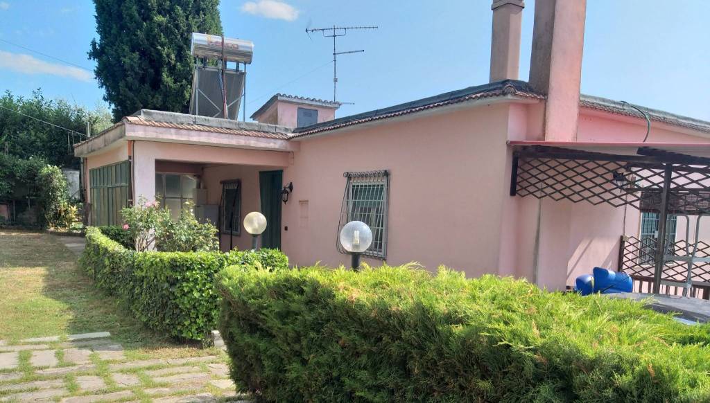 Villa in vendita a Zagarolo via Colle Palombara